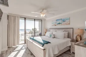 Breathtaking views of the Gulf. - Image 4