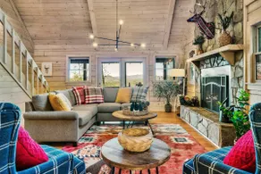 Pet Friendly | Hot Tub | Family Fun Chalet w Views - Image 5