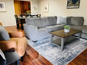 Cozy & Convenient Duplex: Free WIFI, washer/dryer - Image 2