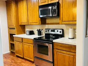 Cozy & Convenient Duplex: Free WIFI, washer/dryer - Image 5