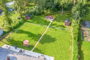 Warm & Comfy 2BR, Huge Backyard, Great Location! - Image 3