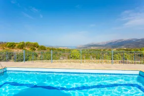 Villa Europe Ena in Lakithra - Image 4
