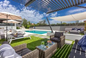 Villa Ampelaki - Premium Villa with heated pool - Image 3