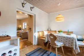 Quaint country cottage - Image 3