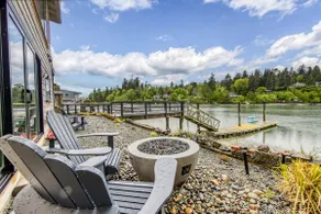 Luxury Waterfront w/ Private Dock + Kayaks - Image 2