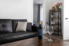 Cornish Charm - Fast Wifi & Free Parking Near Beach - Image 3