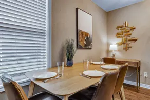 Kelly's Cove: 1st Flr 2 Bdrm-Walk to A&M-King Beds - Image 2