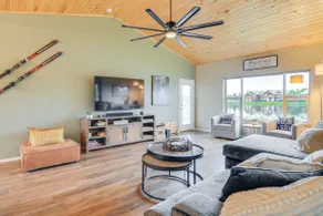 Modern Pagosa Springs Home w/ Deck on Village Lake - Image 4