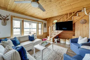 Updated Glen Arbor Cottage on Lake: Dock & Mooring - Image 3