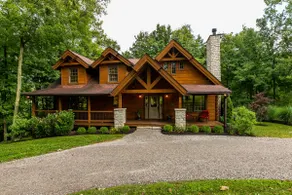 Luxury Lodge & hot tub, sleeps 16, serene setting - Image 2