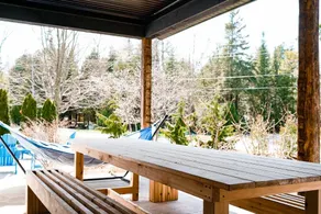 Stunning Modern Family Comfort Cottage Steps Away from Beach - Image 5