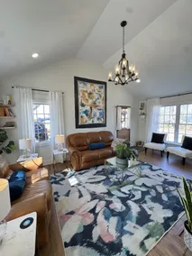 NEW Pet & Kid Friendly 3bd/2ba - Image 2