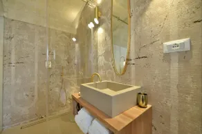 Eurydice Suite with Infinity Jacuzzi - Image 4