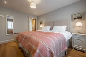 Reenroe House - Image 3