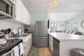 Cute Bungalow With Fire Pit Close to the Beach - Image 3