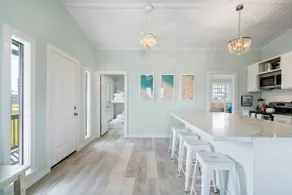 Cute Bungalow With Fire Pit Close to the Beach - Image 4