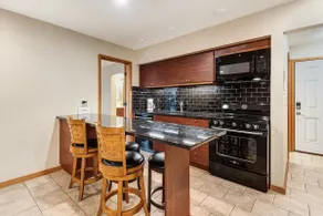 Ground level Condo near Downtown Bend - Image 2