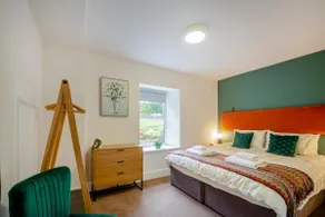 Fairy Glen Apt Two - Image 3