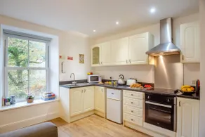 Fairy Glen Apt Two - Image 4