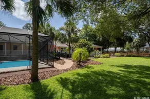University House - 8 Bedrooms Walk to UF / Stadium - Image 4