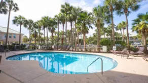 Crystal Dunes 405 ~ Free Beach Service - Image 4