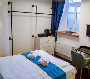HOMELY STAY Studio 2 - Modern Self-Check-In room in Munich - Image 5