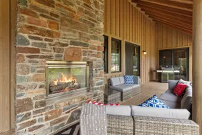Dog Friendly Luxe Family Home | Marina, Trails - Image 5