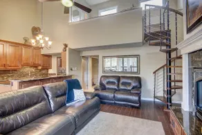 Downtown High End with Hot Tub/Pool and Slopes - Image 2