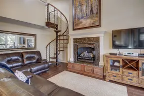 Downtown High End with Hot Tub/Pool and Slopes - Image 4