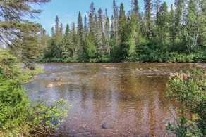 Bella Coola | Tavata Chalets | To the sound of the river - Image 5