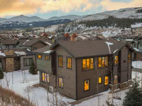 Modern Elegance, Stunning Mountain Views, Hot Tub, Fire Pit, Walk to River! - Image 4