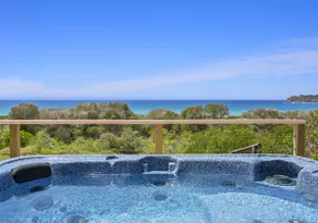 Escape to Jones Beach Kiama - Beachfront unit with direct beach access & views - Image 2