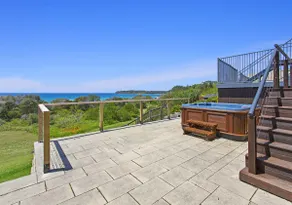 Escape to Jones Beach Kiama - Beachfront unit with direct beach access & views - Image 4
