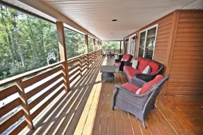 Basketball Court & Arcade at Secluded Cabin - Image 5