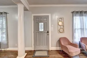 Centrally Located Lux Home - Sleeps 14 - Image 3