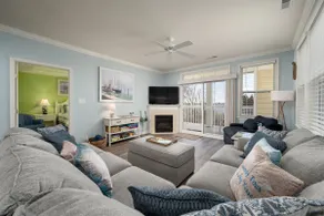 Beautiful condo 67th, FREE Linens/Towels, Beach Chairs & Cart included, 2 POOLS! - Image 2