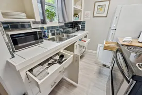 3BR Home | 4 mins St. Anthony, Sleeps 6 - Image 3