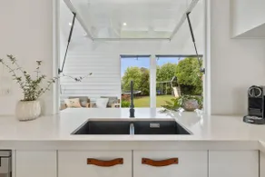 Breezy Beach Vibes 350m to the Ocean - Image 4