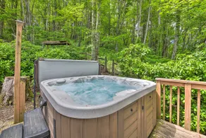 Luxe Lodge Near Smoky Mountains: Views & Hot Tub! - Image 3