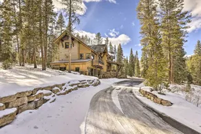 3 Fireplaces & Mtn View: Luxe Home in Breckenridge - Image 2