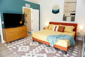 Pets Ok Boho Bungalow 10mins 2 Beach Wpool Table - Image 5