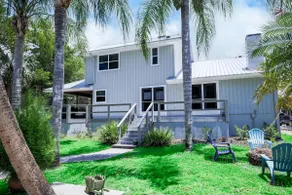 Luxury Waterfront Retreat in Crystal River - Image 5