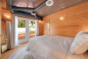 Hill Country Cabin with hot tub and dog friendly - Image 5
