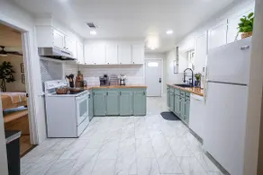 Spacious Laurel Home Near Historic DIstrict - Image 5