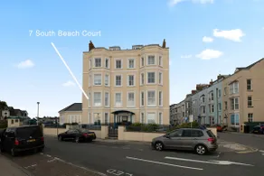 7 South Beach Court - Sea Front Apartment with Spectacular Sea Views - Image 3