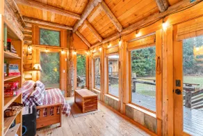 Classic log cabin w/ private river trail - Image 4