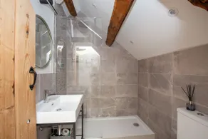 Romantic one bedroom self catering accommodation in the Cotswolds - The Hayloft - Image 3