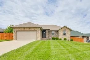 Pool Access, Grill & Gazebo: Ozark Getaway! - Image 3