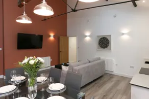 Strawberry Line, Apartment 1 - Image 2