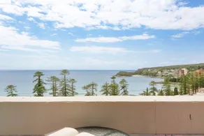 Modern Manly Apartment with Stunning Views, Pool - Image 2